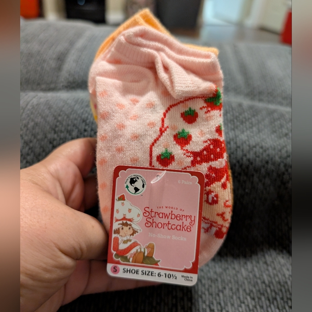Strawberry Shortcake Pink No-Show Socks